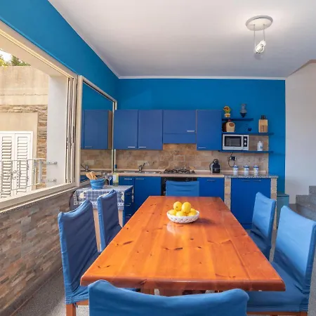 Tonino By Interhome * Stintino